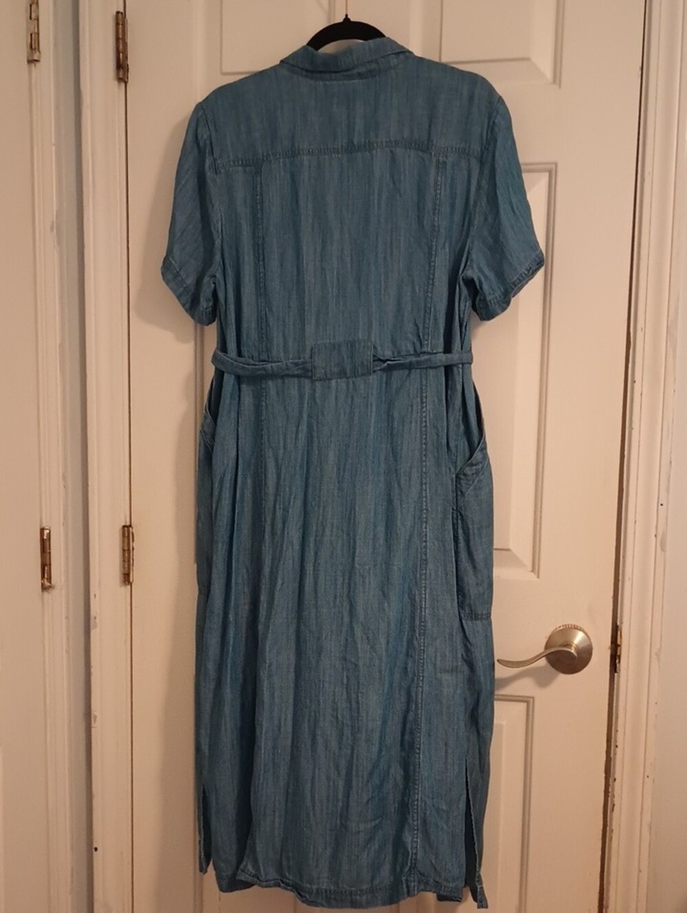 Lands' End Chambray Button-Front Midi Dress in Light Blue - Picture 9 of 9